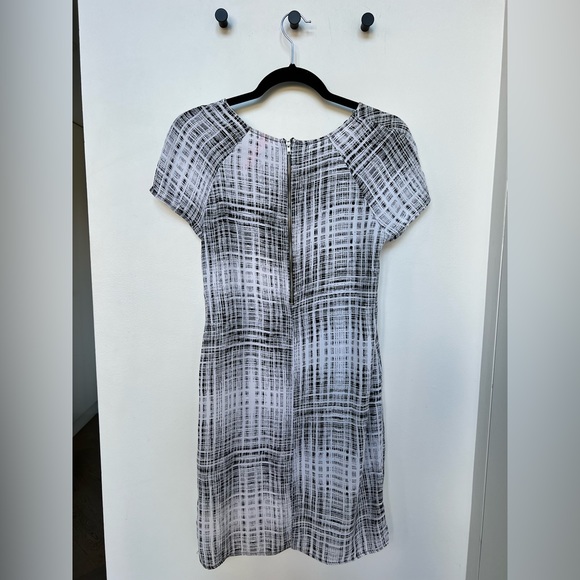 Black & White Patterned Dress - Picture 2 of 3